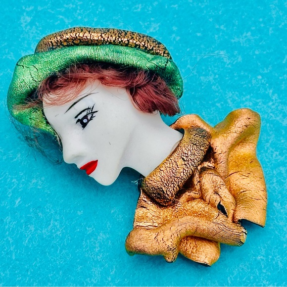 Vintage elegant lady's head brooch - Picture 3 of 7